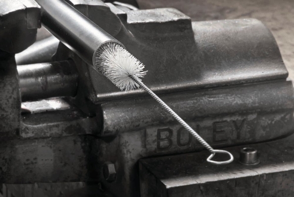 Afbeelding - https-www-ez-catalog-nl-Asset-7775edc1e1574b1eabbd13ab4ba994d4-ImageFullSize-Anwendung-Zylinderbuerste-39402-jpg